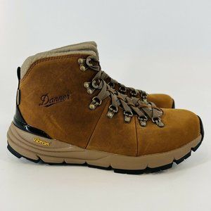 New DANNER Mountain 600 Size 9.5 M Brown Women's Hiking Boots RETAIL $199